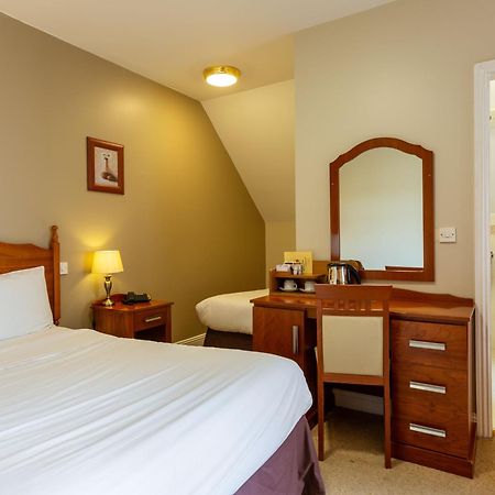 Tudor House Guest House 던가반 외부 사진