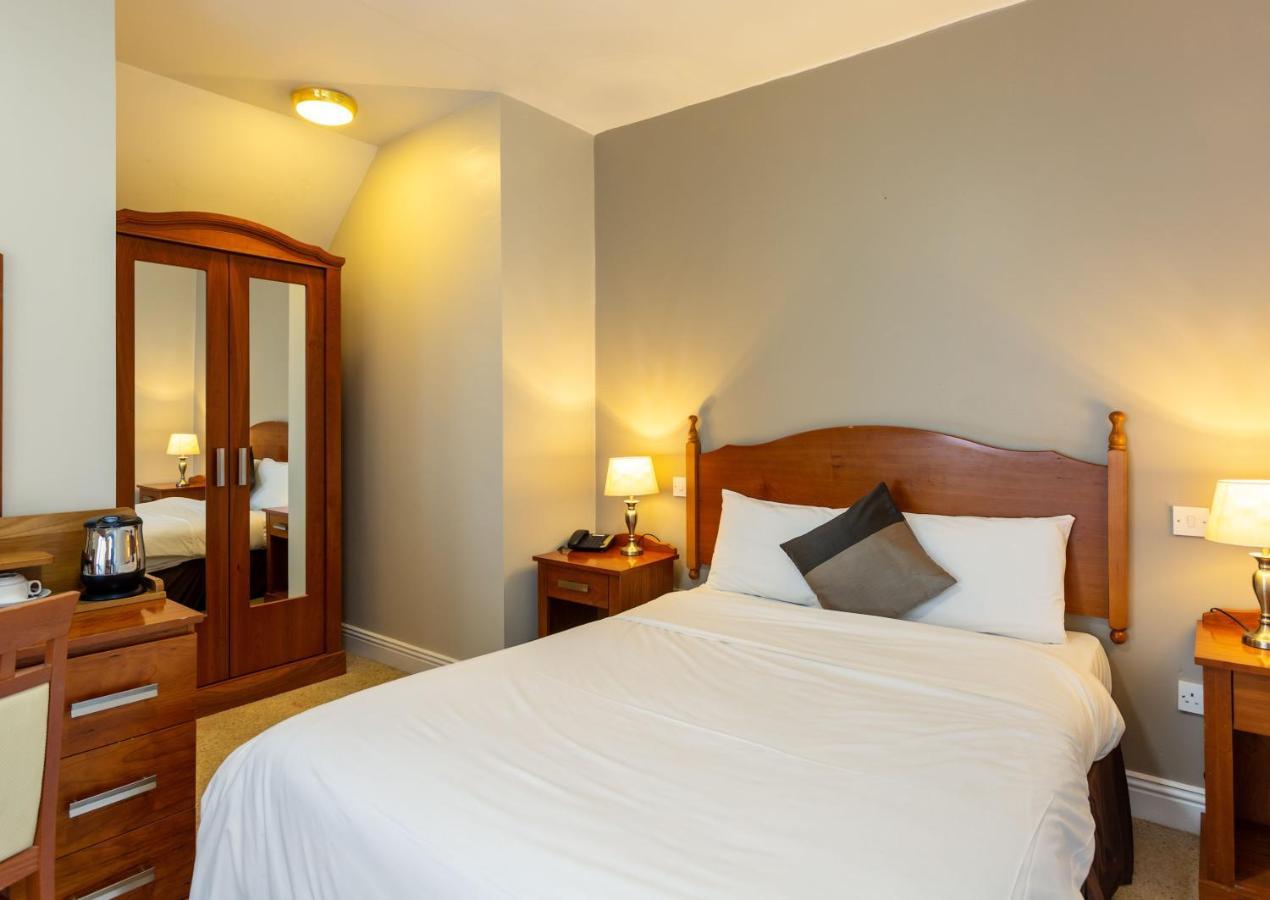 Tudor House Guest House 던가반 외부 사진