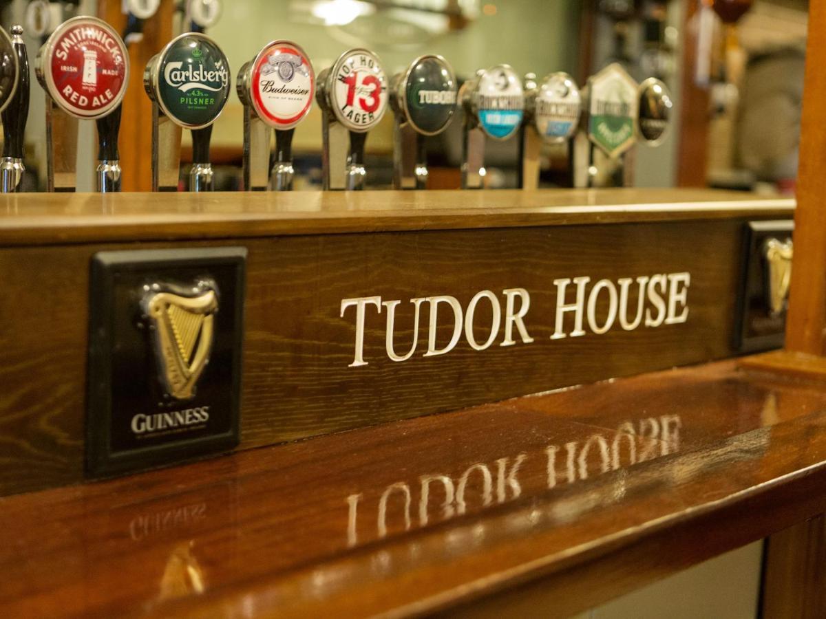 Tudor House Guest House 던가반 외부 사진